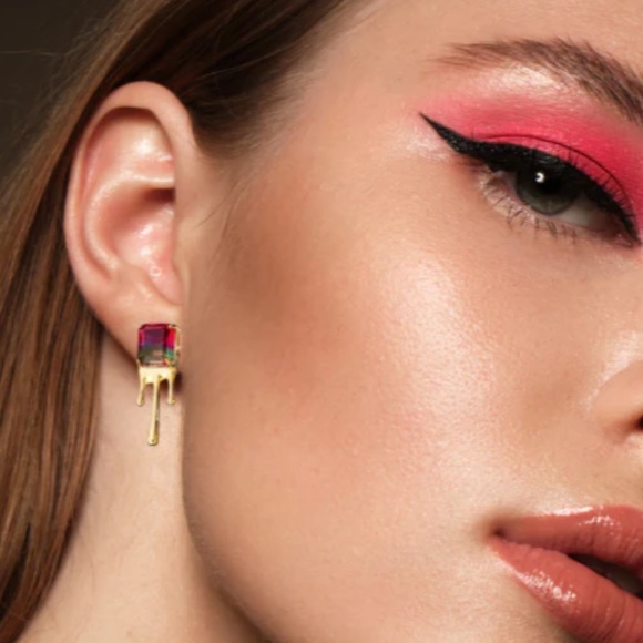 NWT ECLECTIC RAINDROP 18K GOLD PLATED EARRING - Picture 1 of 3